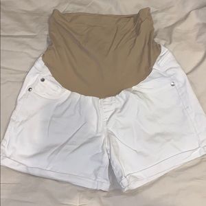 Cute maternity shorts